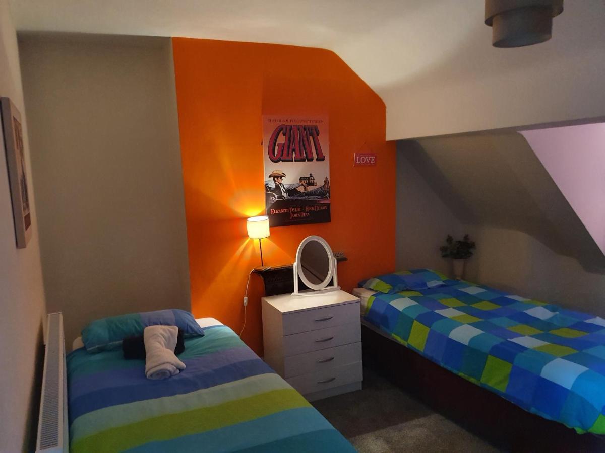 12 Person 6 Bedroom Self Catering House 리버풀 외부 사진